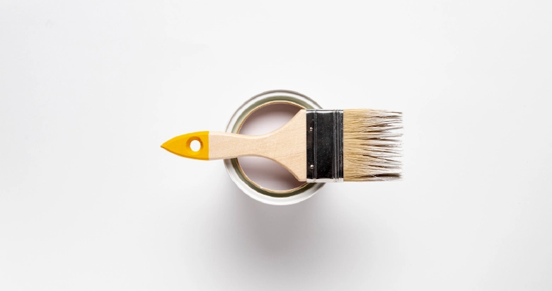 El uso de la pintura vinílica no solo esta encasillada al uso del hogar, sino que, también es usada para diversos proyectos.